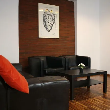 Holiday home ★★★★★ 3bdrm Spacious House 6+ Guests