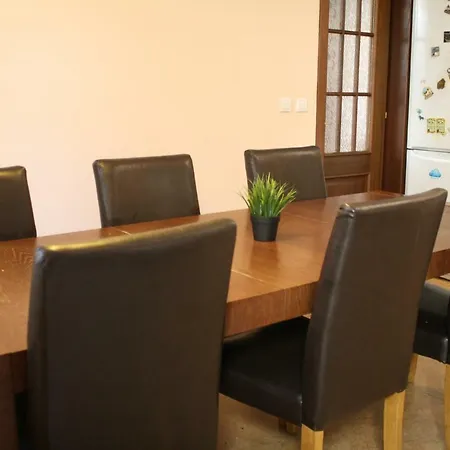 Dom wakacyjny ★★★★★ 3bdrm Spacious House 6+ Guests *