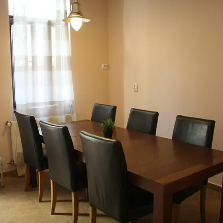 ★★★★★ 3bdrm Spacious House 6+ Guests Dom wakacyjny Bukareszt
