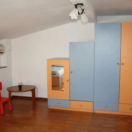 Holiday home ★★★★★ 3bdrm Spacious House 6+ Guests Bucharest