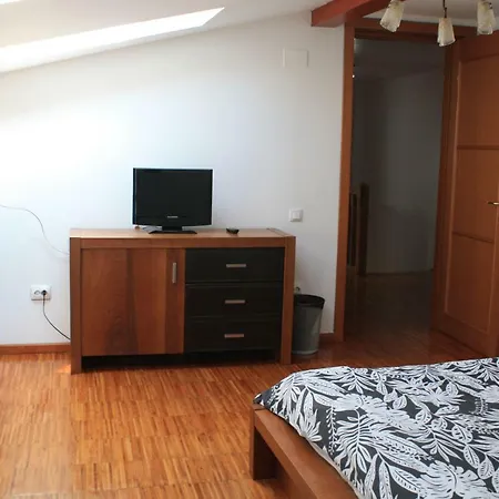 Holiday home ★★★★★ 3bdrm Spacious House 6+ Guests *