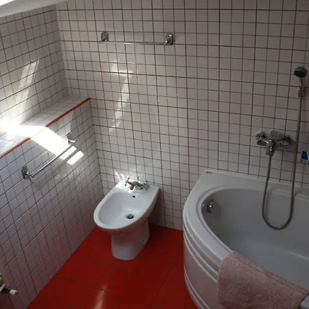 ★★★★★ 3bdrm Spacious House 6+ Guests * Bucharest