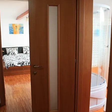 Case de vacanță ★★★★★ 3bdrm Spacious House 6+ Guests *